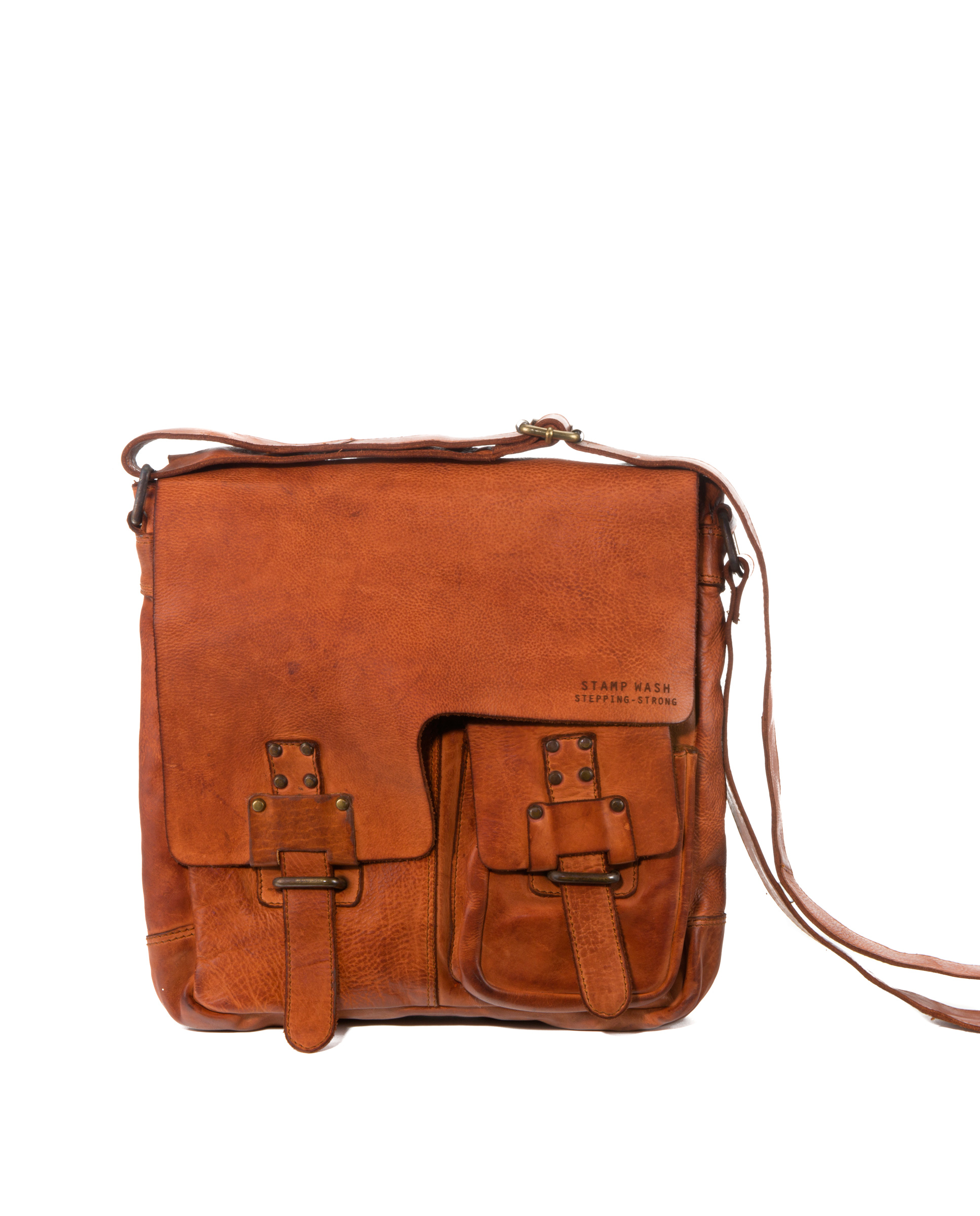 bolso bandolera de hombre en piel lavada Atlas BHST00105CU color cuero