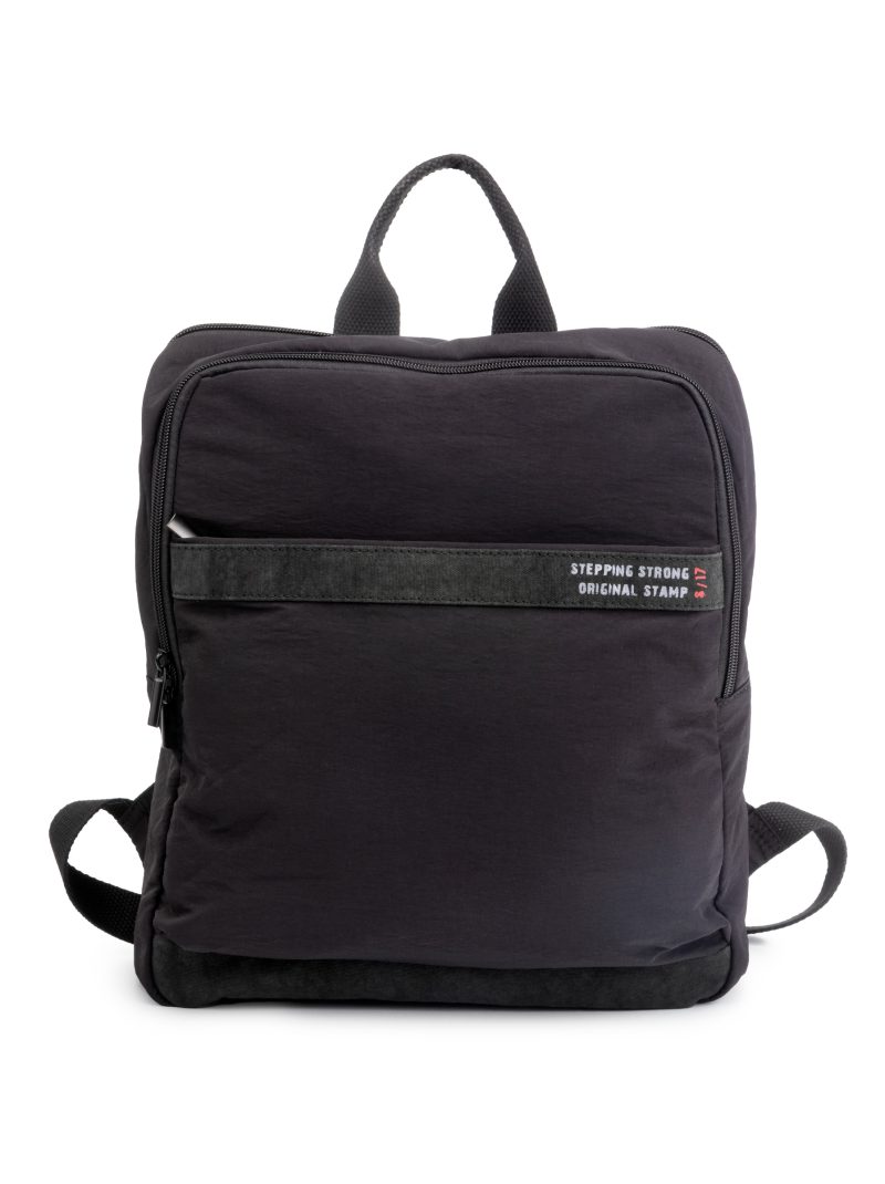 mochila en nylon ligero BHST03858NE color negro